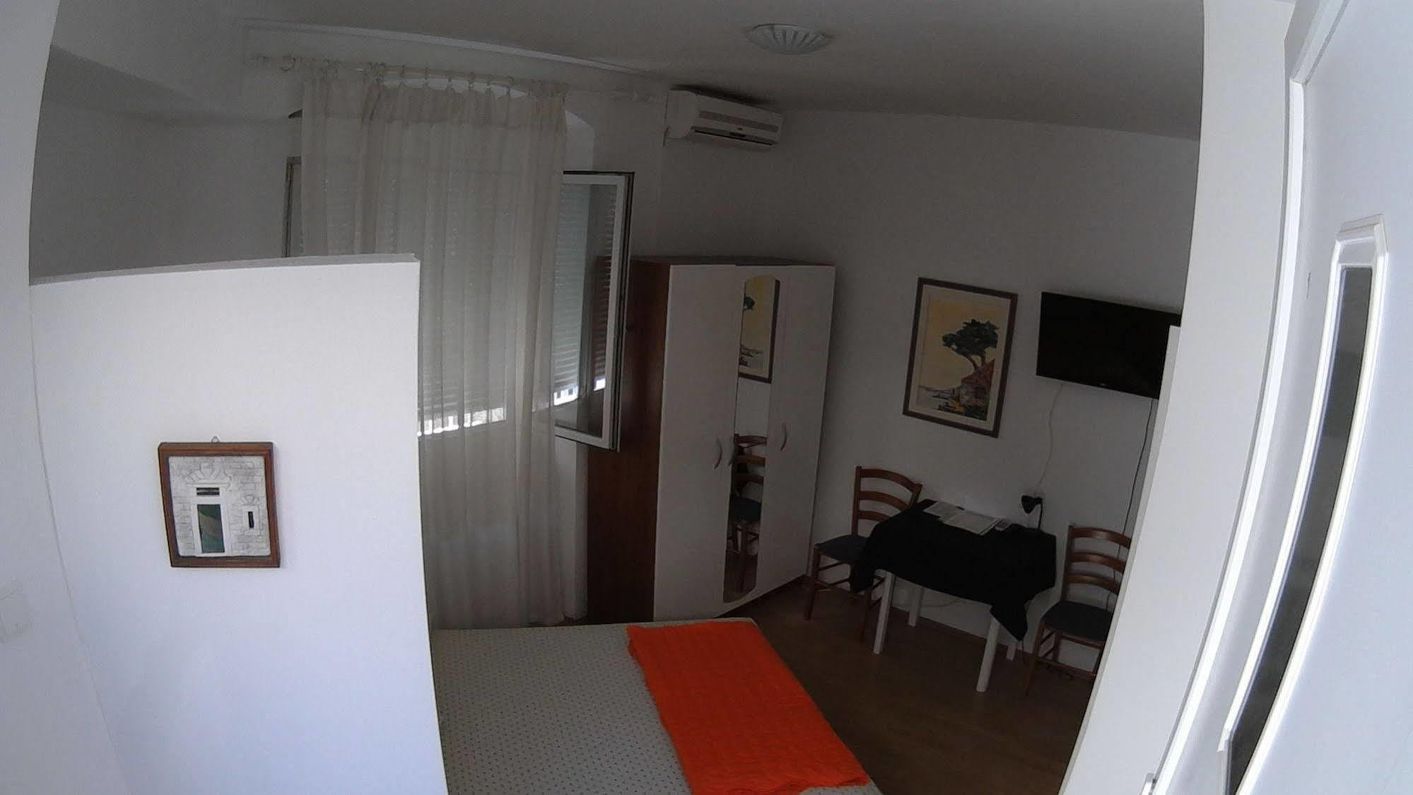 Stipan Studio & Room Split Exterior photo