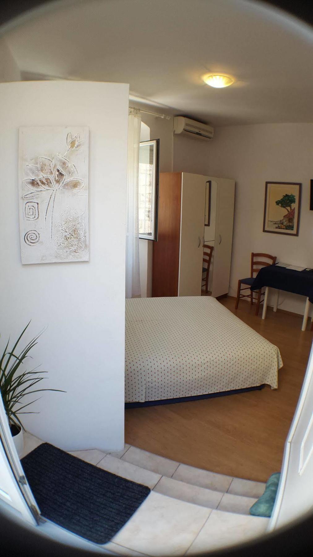 Stipan Studio & Room Split Exterior photo
